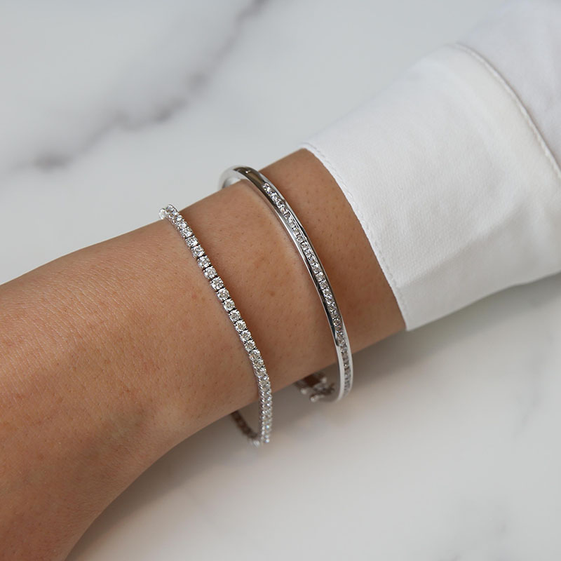 The Dazzling Choice: Embracing Elegance with a 4-Carat Lab-Grown Diamond Tennis Bracelet The Dazzling Choice: Embracing Elegance with a 4-Carat Lab-Grown Diamond Tennis Bracelet